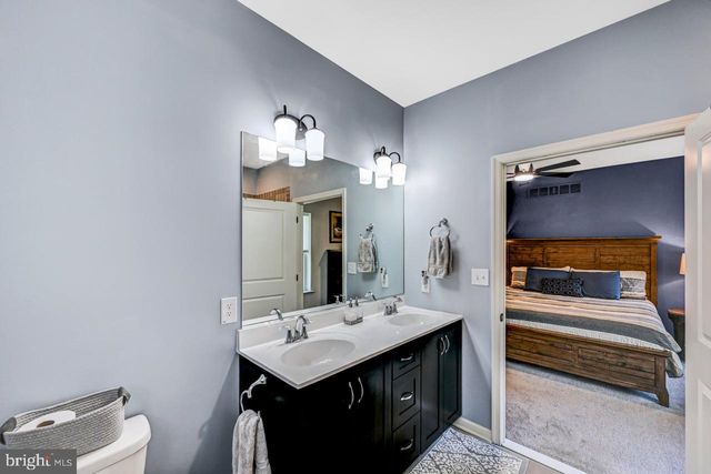 642 W OAK LN, White Haven, PA 18661