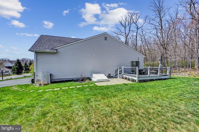 642 W OAK LN, White Haven, PA 18661
