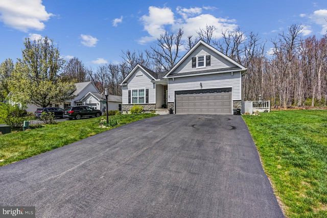 642 W OAK LN, White Haven, PA 18661