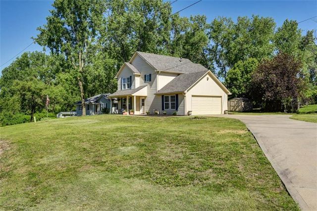 11000 NW FF Highway, Parkville, MO 64152