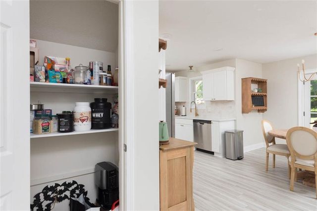 11000 NW FF Highway, Parkville, MO 64152