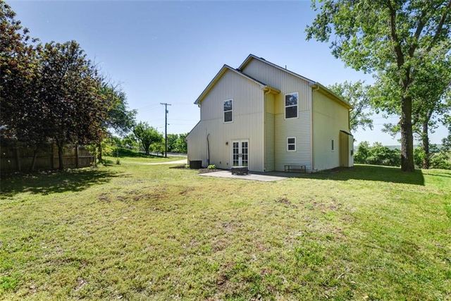 11000 NW FF Highway, Parkville, MO 64152