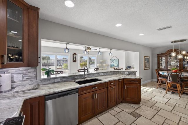 5401 PILOTS PLACE, New Port Richey, FL 34652