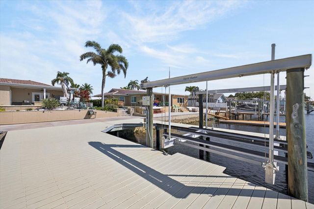 5401 PILOTS PLACE, New Port Richey, FL 34652