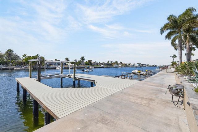 5401 PILOTS PLACE, New Port Richey, FL 34652