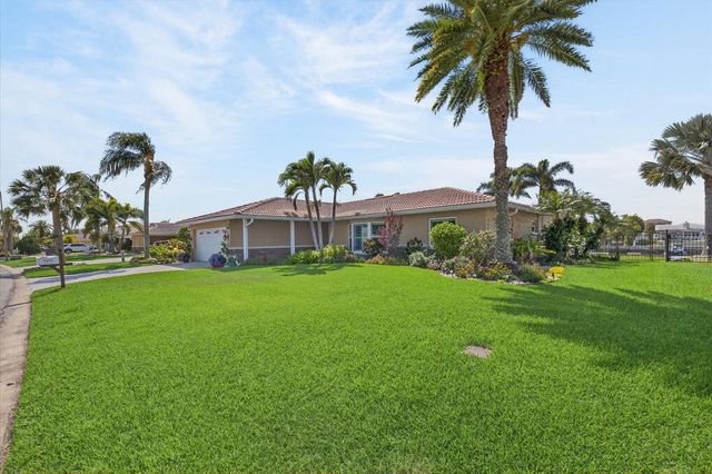 5401 PILOTS PLACE, New Port Richey, FL 34652