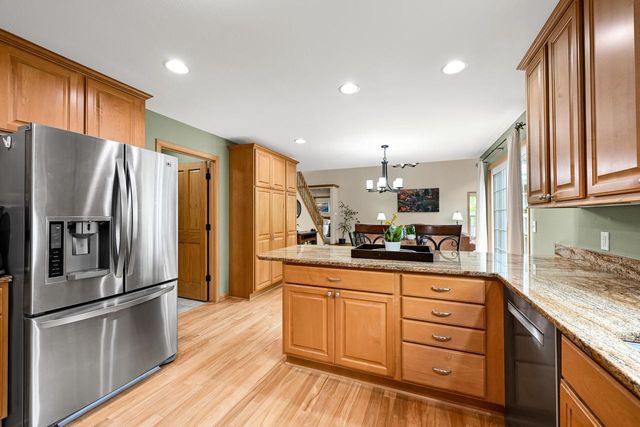 1952 Blackhawk DRIVE, Grafton, WI 53024