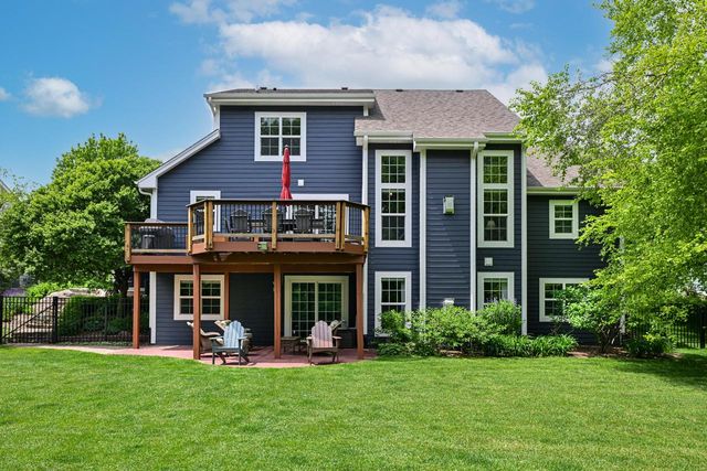 1952 Blackhawk DRIVE, Grafton, WI 53024