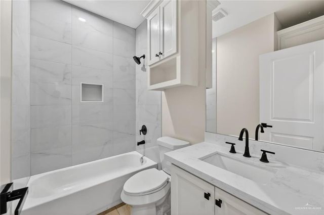 910 Trinity Street, Alamo, TX 78516