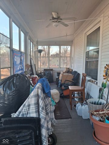 102 N Warren Street, West Lebanon, IN 47991