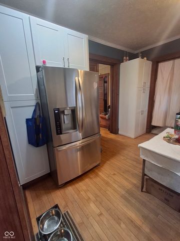 102 N Warren Street, West Lebanon, IN 47991