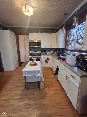 102 N Warren Street, West Lebanon, IN 47991