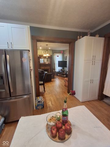 102 N Warren Street, West Lebanon, IN 47991