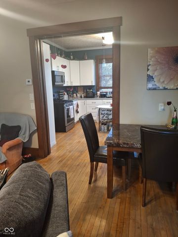 102 N Warren Street, West Lebanon, IN 47991