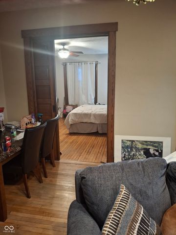 102 N Warren Street, West Lebanon, IN 47991