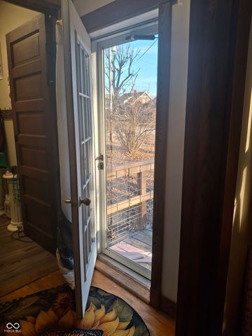 102 N Warren Street, West Lebanon, IN 47991