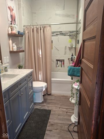 102 N Warren Street, West Lebanon, IN 47991