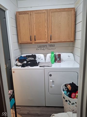 102 N Warren Street, West Lebanon, IN 47991