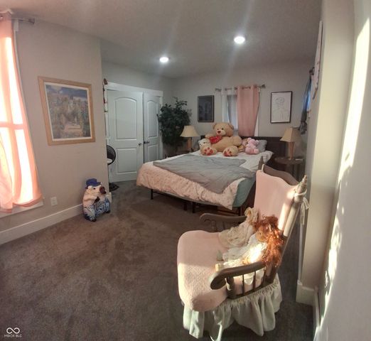 102 N Warren Street, West Lebanon, IN 47991