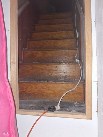 102 N Warren Street, West Lebanon, IN 47991