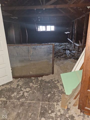 102 N Warren Street, West Lebanon, IN 47991