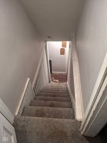 102 N Warren Street, West Lebanon, IN 47991