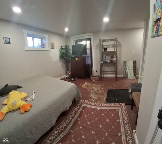 102 N Warren Street, West Lebanon, IN 47991