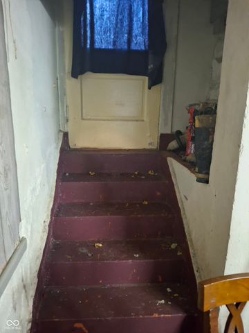 102 N Warren Street, West Lebanon, IN 47991