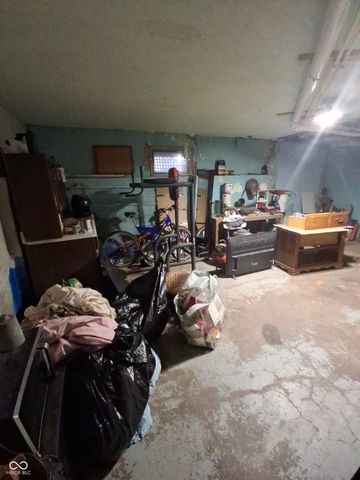 102 N Warren Street, West Lebanon, IN 47991