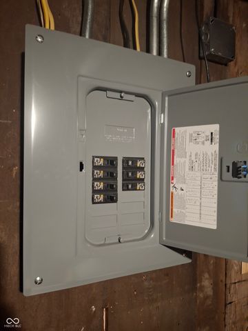 102 N Warren Street, West Lebanon, IN 47991