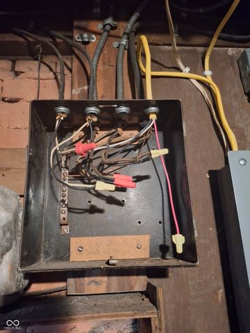 102 N Warren Street, West Lebanon, IN 47991