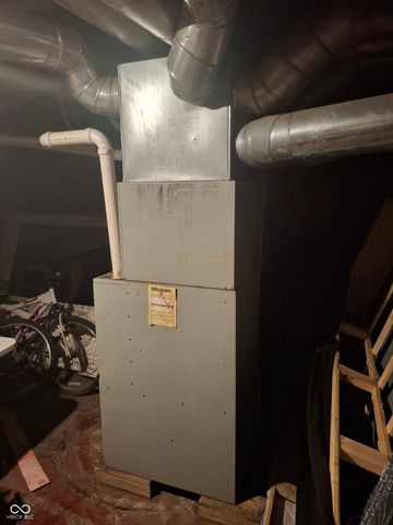 102 N Warren Street, West Lebanon, IN 47991