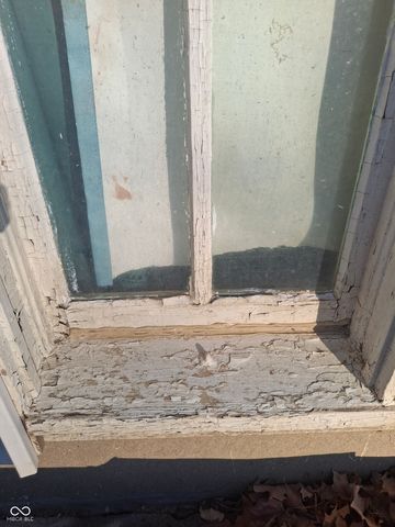 102 N Warren Street, West Lebanon, IN 47991