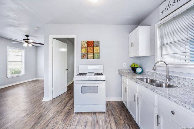 139 W ACADEMY ST, San Antonio, TX 78226