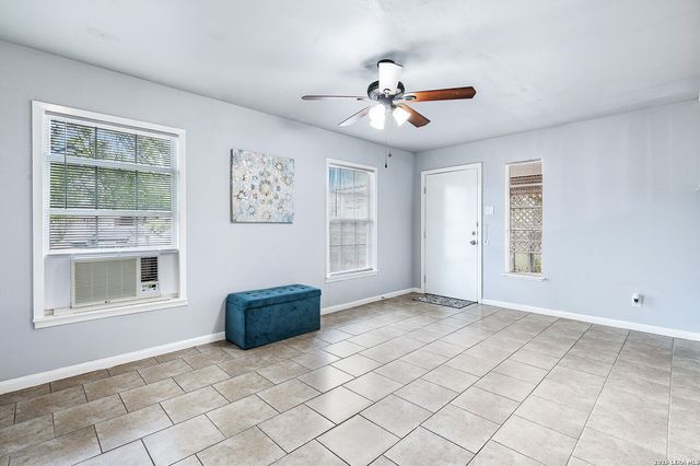 139 W ACADEMY ST, San Antonio, TX 78226
