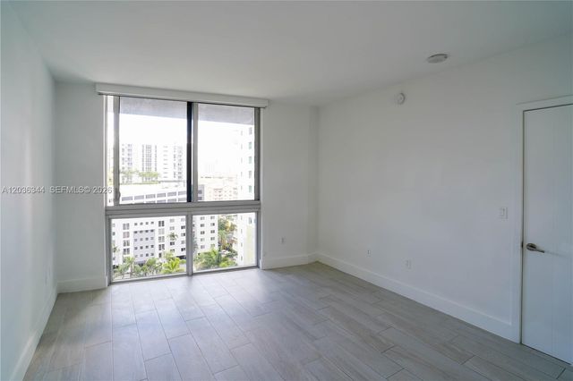 1010 SW 2nd Ave 909, Miami, FL 33130