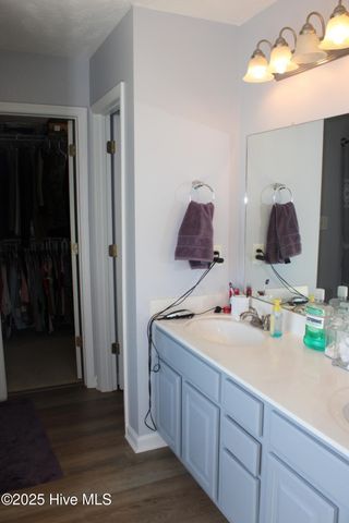 305 Trappers Road, Hubert, NC 28539