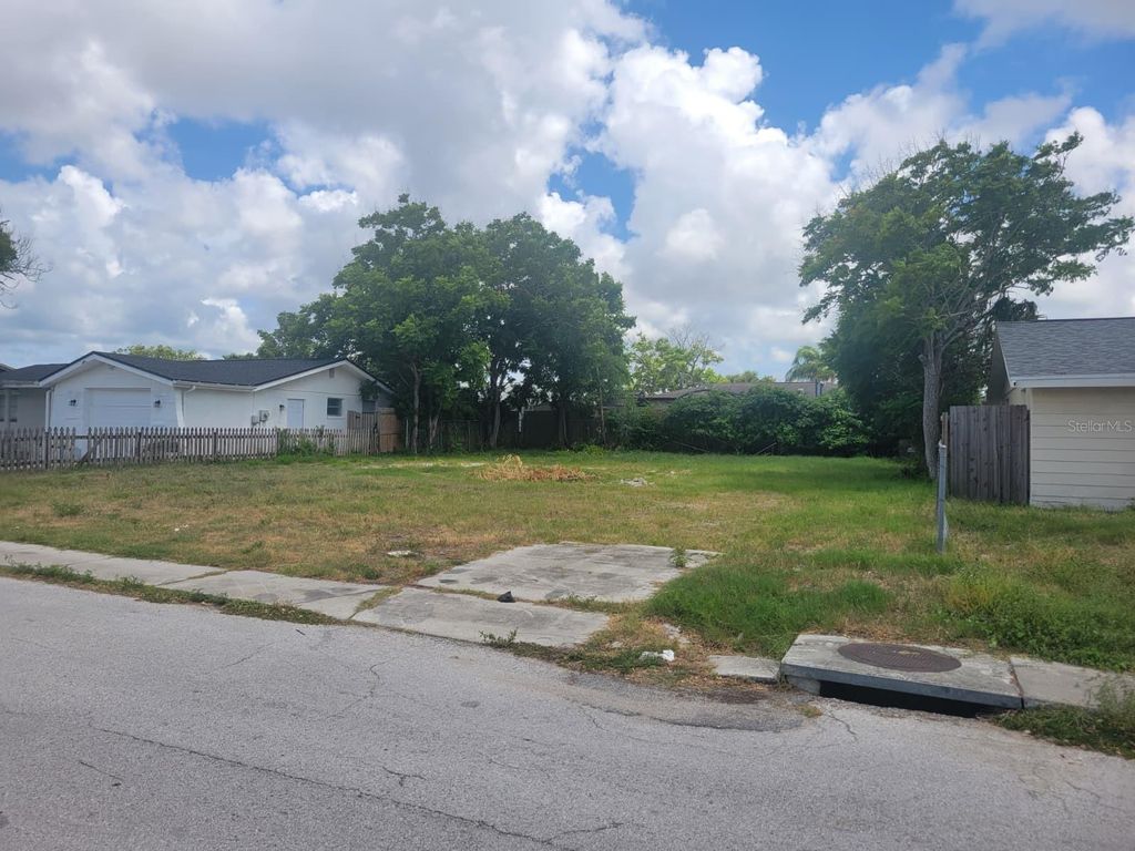 7404 INGLESIDE DRIVE, Port Richey, FL 34668