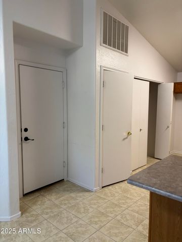 2221 E UNION HILLS Drive 165, Phoenix, AZ 85024