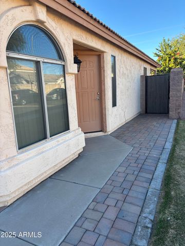 2221 E UNION HILLS Drive 165, Phoenix, AZ 85024