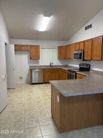 2221 E UNION HILLS Drive 165, Phoenix, AZ 85024