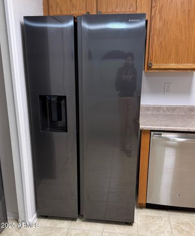 2221 E UNION HILLS Drive 165, Phoenix, AZ 85024