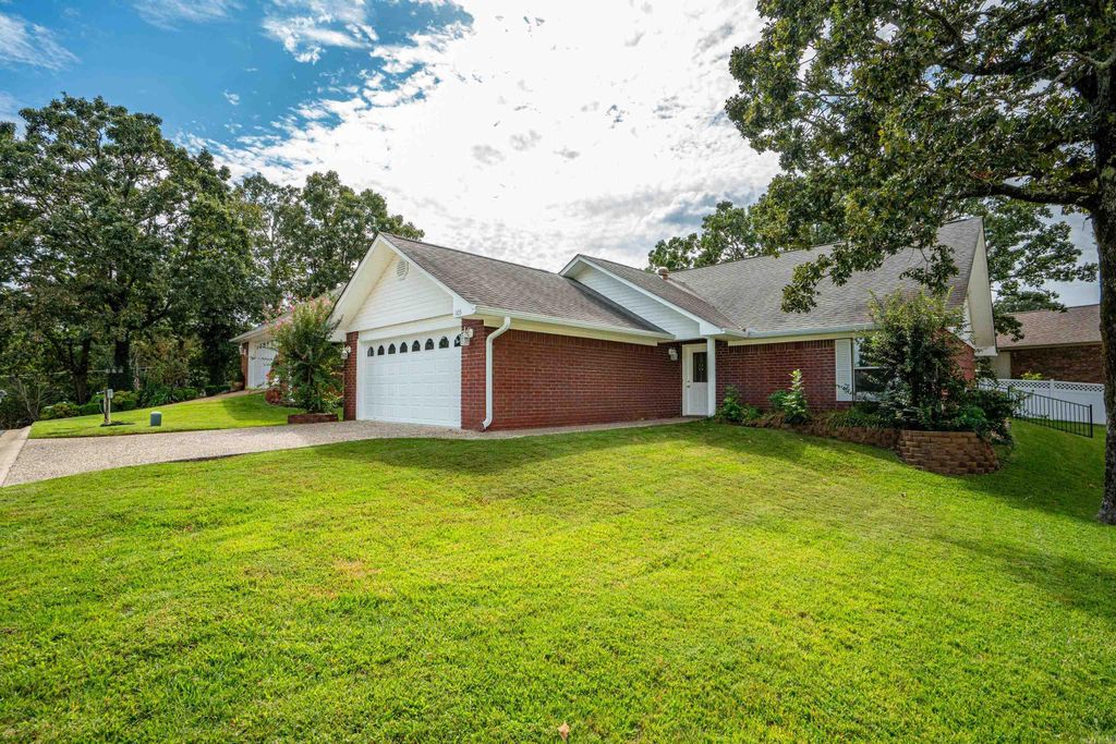 103 Forest View Circle, Hot Springs, AR 71913