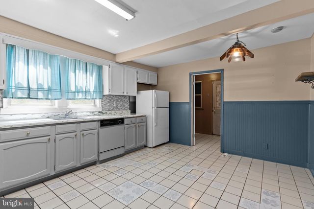 129 BLAKE AVE, Jenkintown, PA 19046