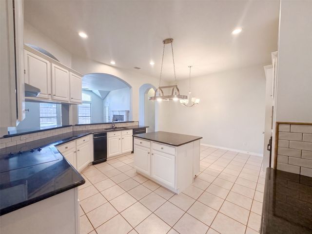 6 Cimarron Court, Trophy Club, TX 76262