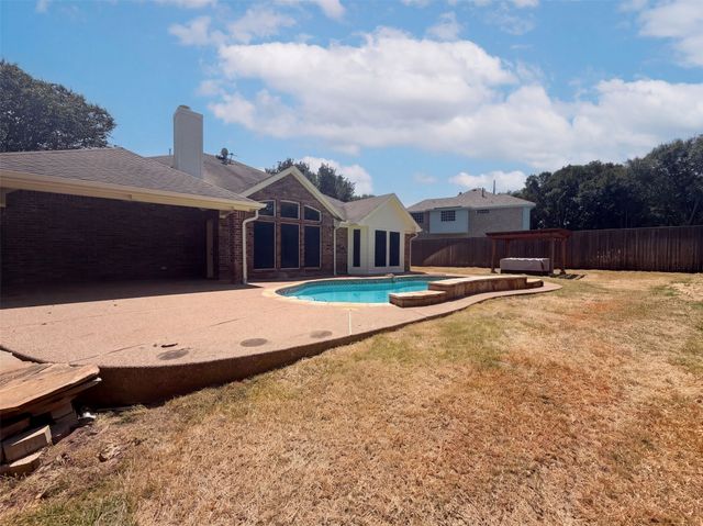 6 Cimarron Court, Trophy Club, TX 76262