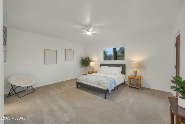 8020 N La Oesta Avenue, Tucson, AZ 85704