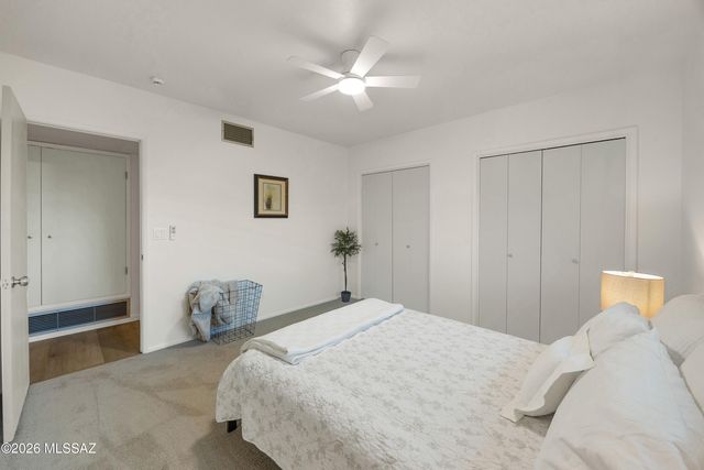 8020 N La Oesta Avenue, Tucson, AZ 85704