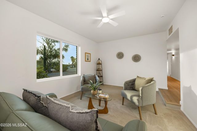 8020 N La Oesta Avenue, Tucson, AZ 85704