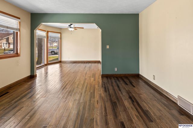 11123 Washington Street, Omaha, NE 68137